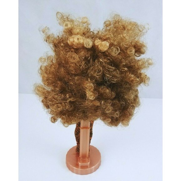 LOL Surprise Dolls OMG DOLL DA BOSS BABE Doll With Accessories & Stand - Picture 4 of 8